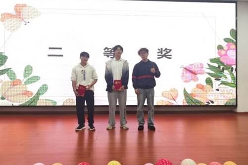 85c6db90e59d6f3a60b8964a044da0b3